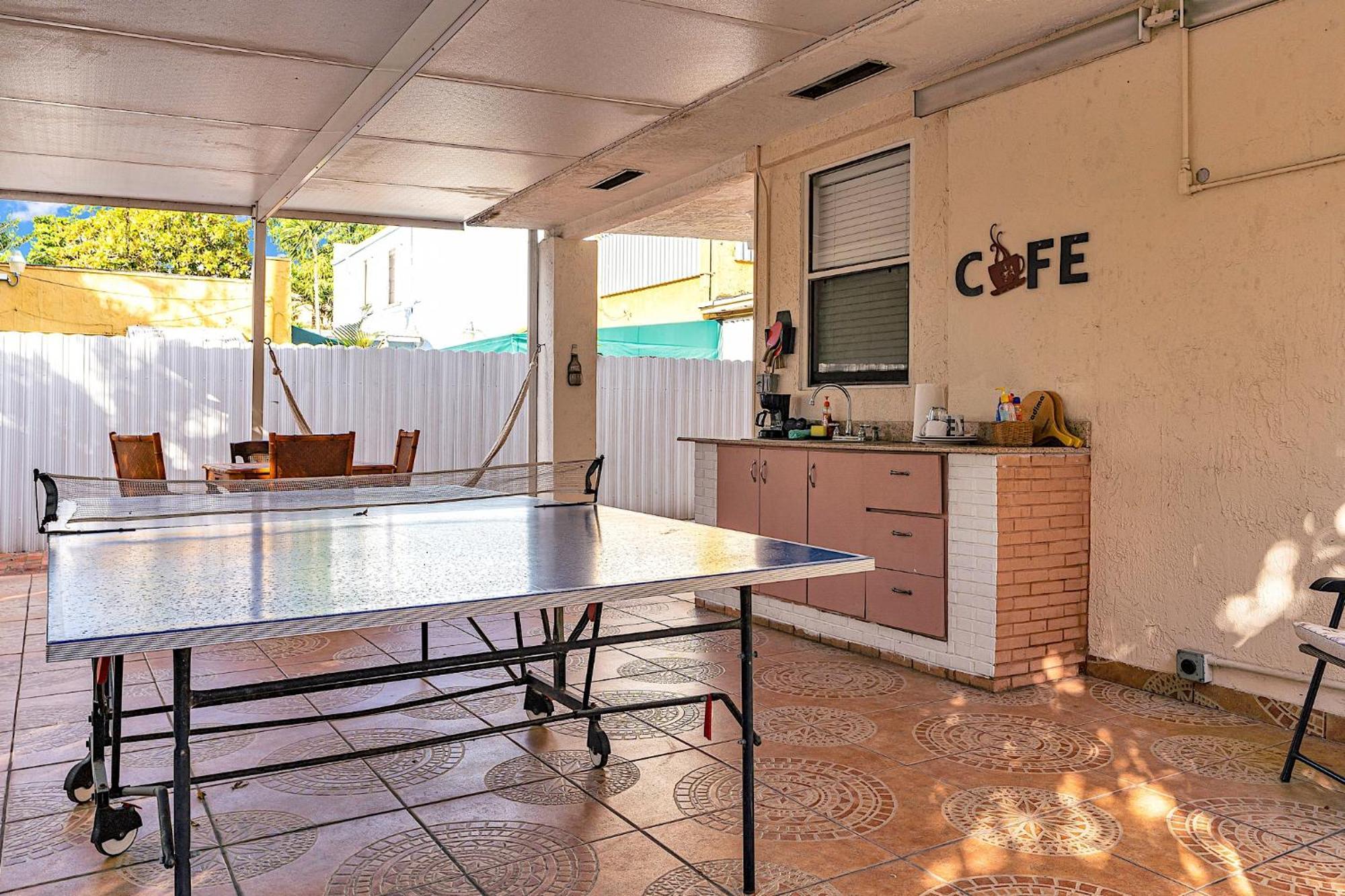 Private Room In Little Havana 迈阿密 外观 照片